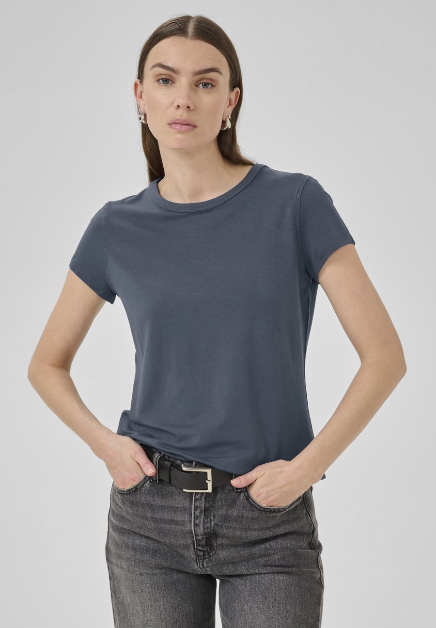 Футболка My Essential Wardrobe TEE, Dark Slate/Stone
Футболка My Essential Wardrobe TEE, Dark Slate/Stone