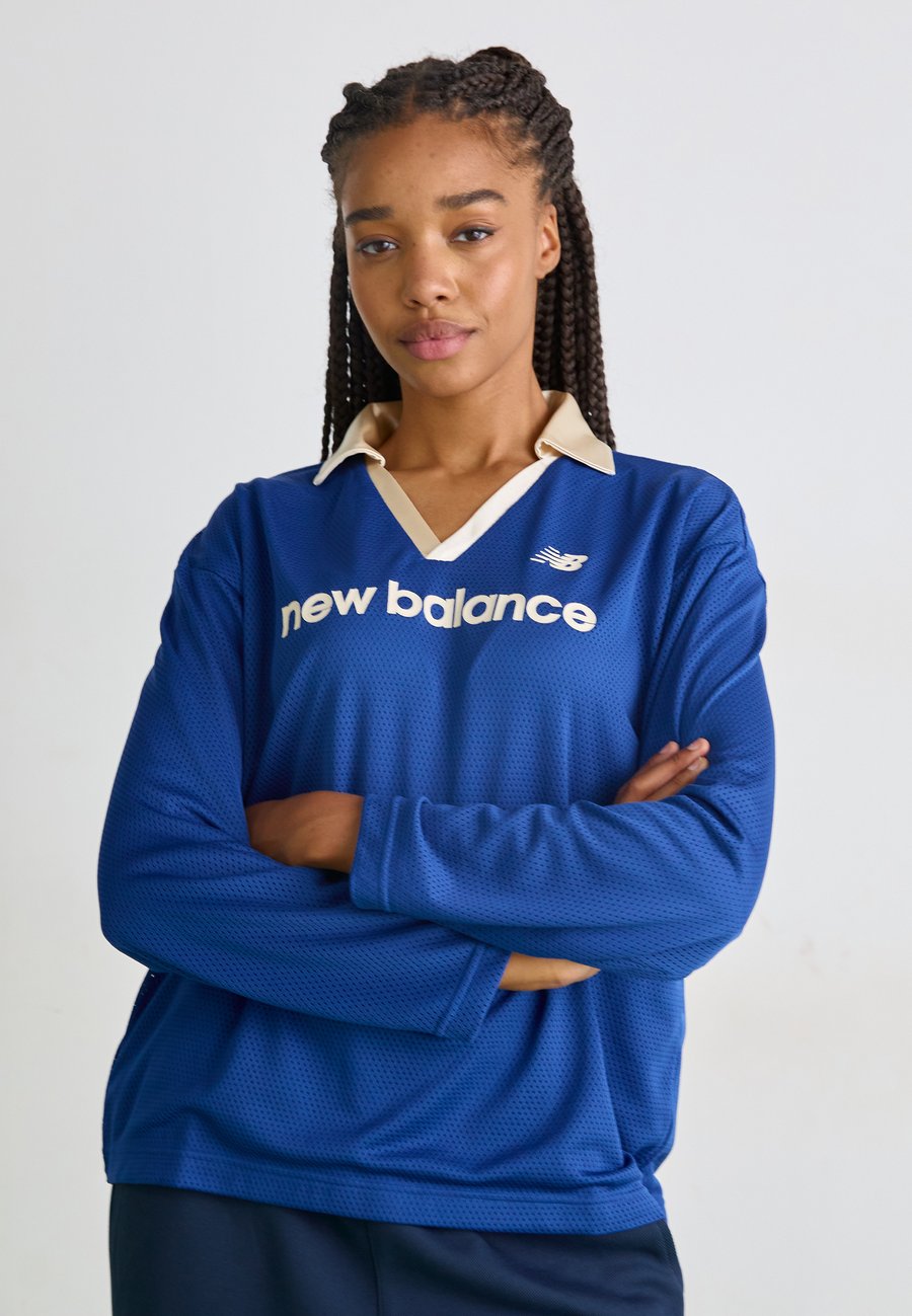 Топ New Balance LONG SLEEVE, Blue/Dark Blue
Топ New Balance LONG SLEEVE, Blue/Dark Blue