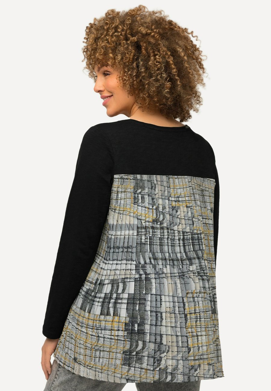 Топ Ulla Popken Long sleeved top, Black
Топ Ulla Popken Long sleeved top, Black