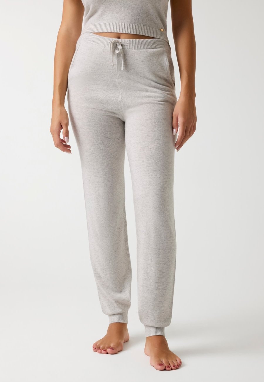 Пижамные брюки Guess JOGGING, Hellgrau/Light Grey
Пижамные брюки Guess JOGGING, Hellgrau/Light Grey