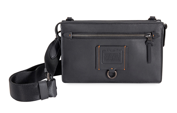 COACH Кожаный поясной клатч мужской черный
COACH Кожаный поясной клатч мужской черный