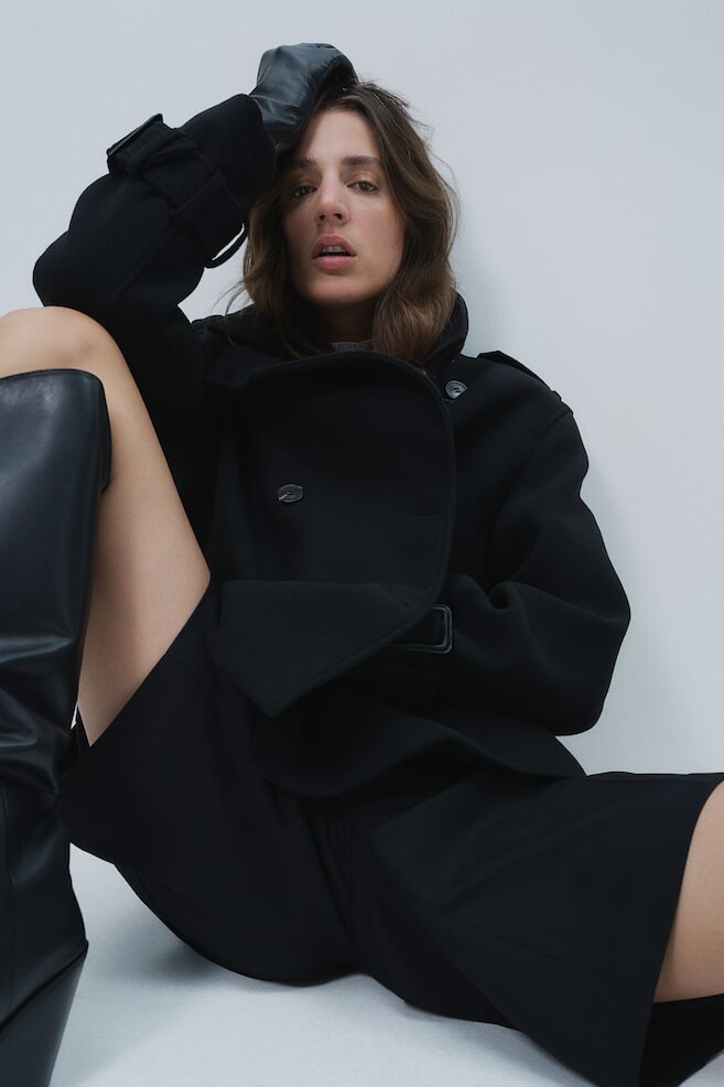 Короткий тренч H&M, черный
Короткий тренч H&M, черный