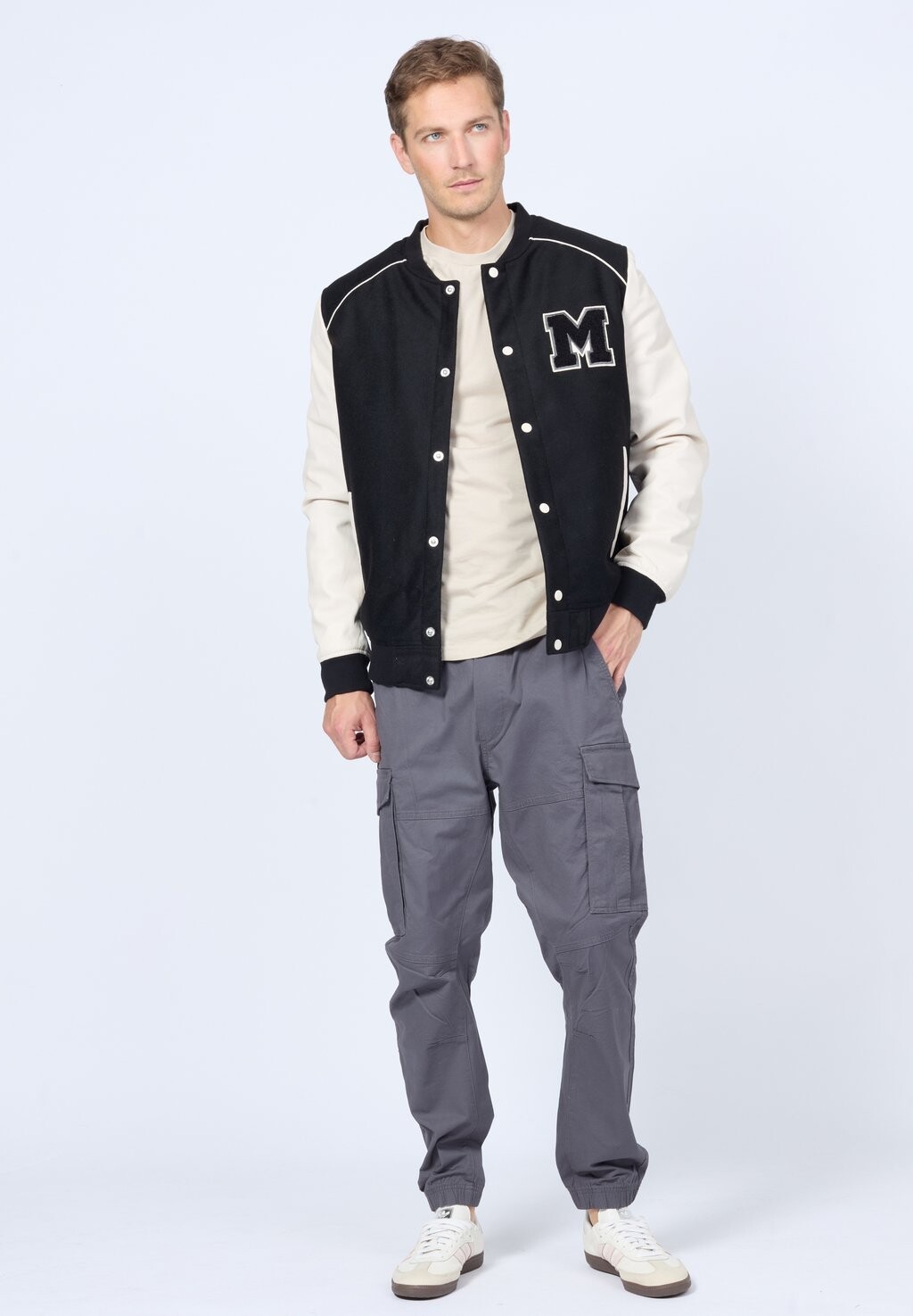 Куртка-бомбер COLLEGE Mustang, черный
Куртка-бомбер COLLEGE Mustang, черный