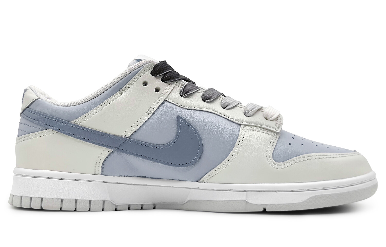 Кроссовки Nike Dunk Skateboard Shoes Men Low-Top White Gray
Кроссовки Nike Dunk Skateboard Shoes Men Low-Top White Gray