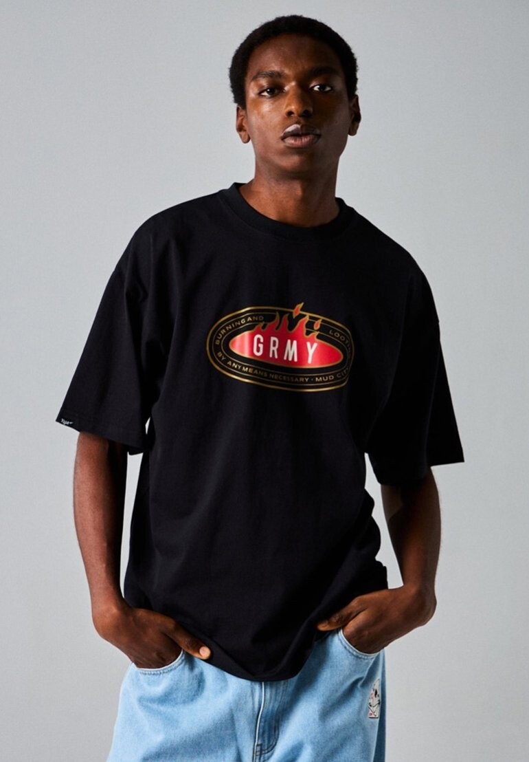 Футболка с принтом VOODOO THE SLIGHT RETURN Grimey, черный
Футболка с принтом VOODOO THE SLIGHT RETURN Grimey, черный