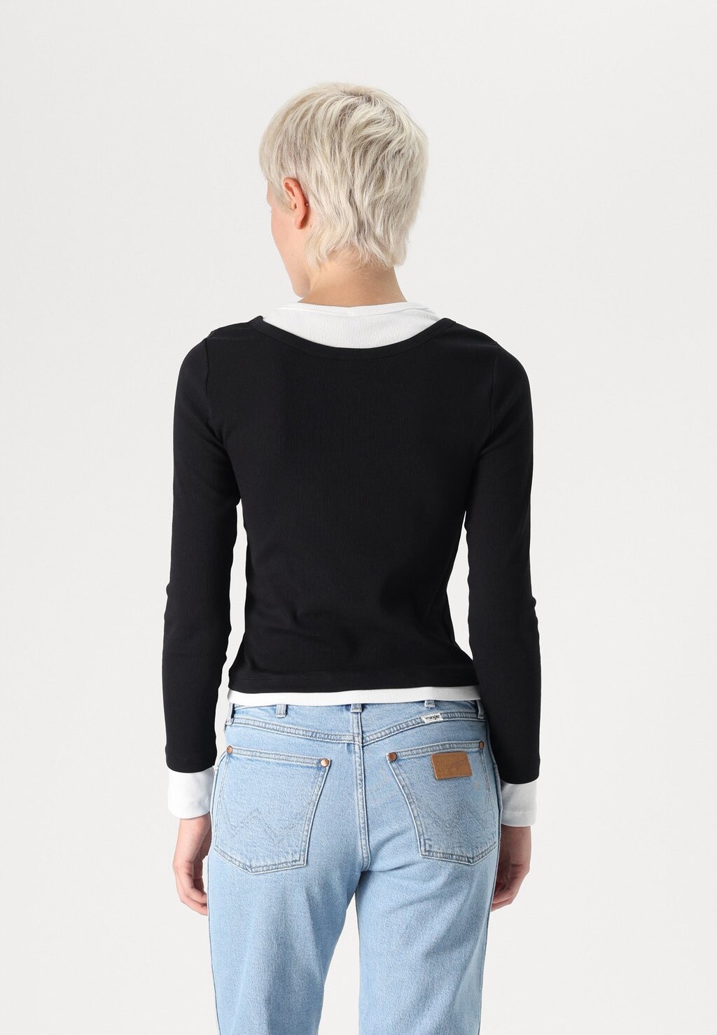 Топ с длинными рукавами ONLRYLEIGHT LIFE ONLY, черный
Топ с длинными рукавами ONLRYLEIGHT LIFE ONLY, черный