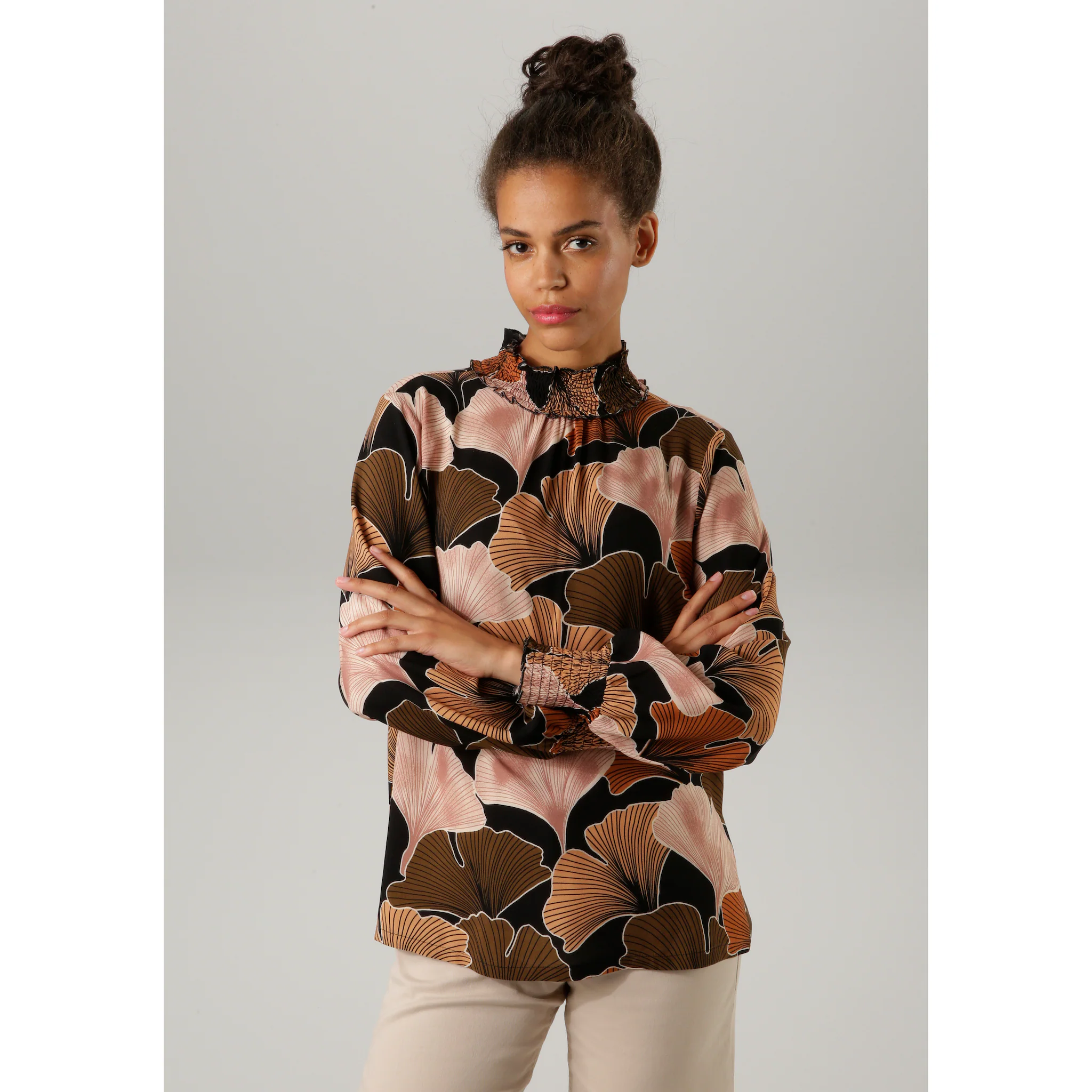 Блузка-слип Aniston CASUAL с принтом в виде крупных листьев землистого цвета - НОВАЯ КОЛЛЕКЦИЯ, коричневый
Блузка-слип Aniston CASUAL с принтом в виде крупных листьев землистого цвета - НОВАЯ КОЛЛЕКЦИЯ, коричневый