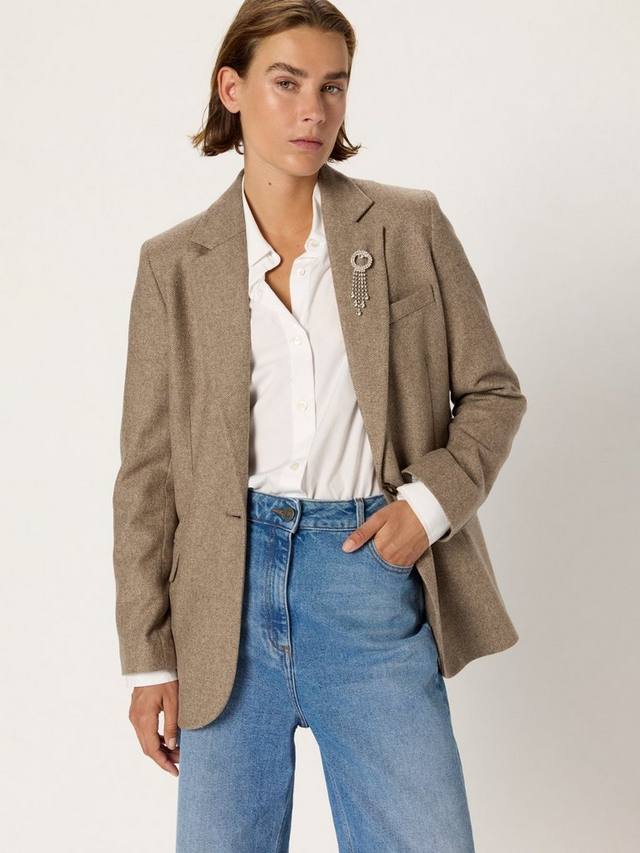 Нейлоновый блейзер с длинными рукавами и воротником Gerard Darel
Нейлоновый блейзер с длинными рукавами и воротником Gerard Darel