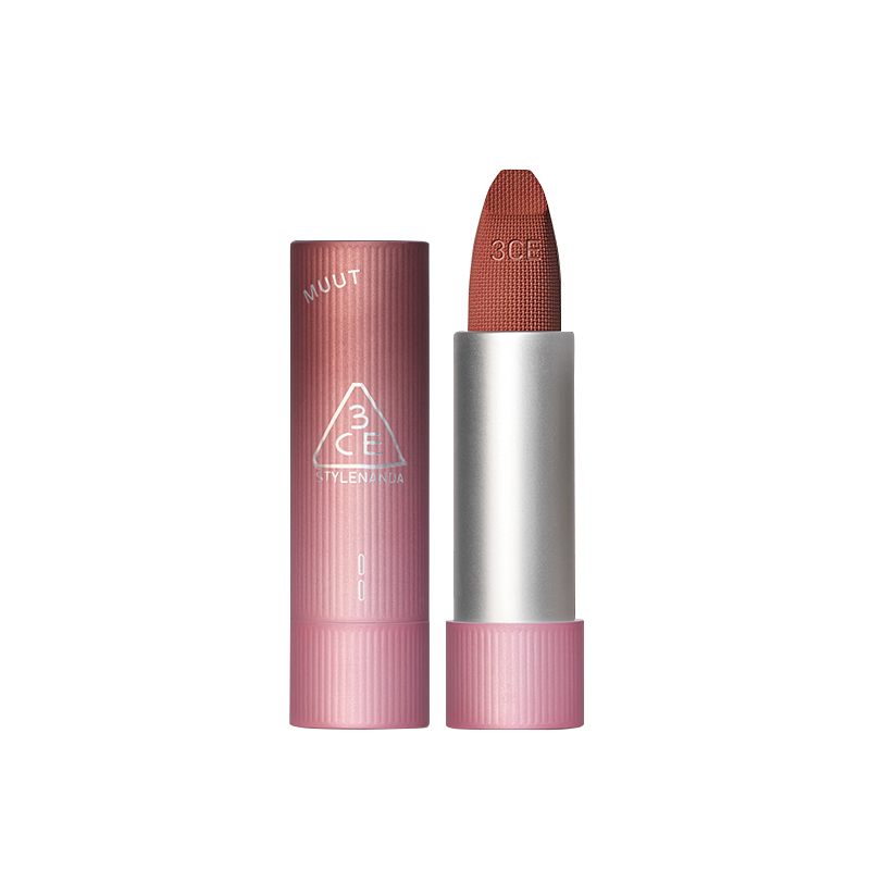 Увлажняющая и бережная к коже бархатная помада matte, легко растушевывается, стойкая, выгодно подчеркивает кожу 3CE
Увлажняющая и бережная к коже бархатная помада matte, легко растушевывается, стойкая, выгодно подчеркивает кожу 3CE