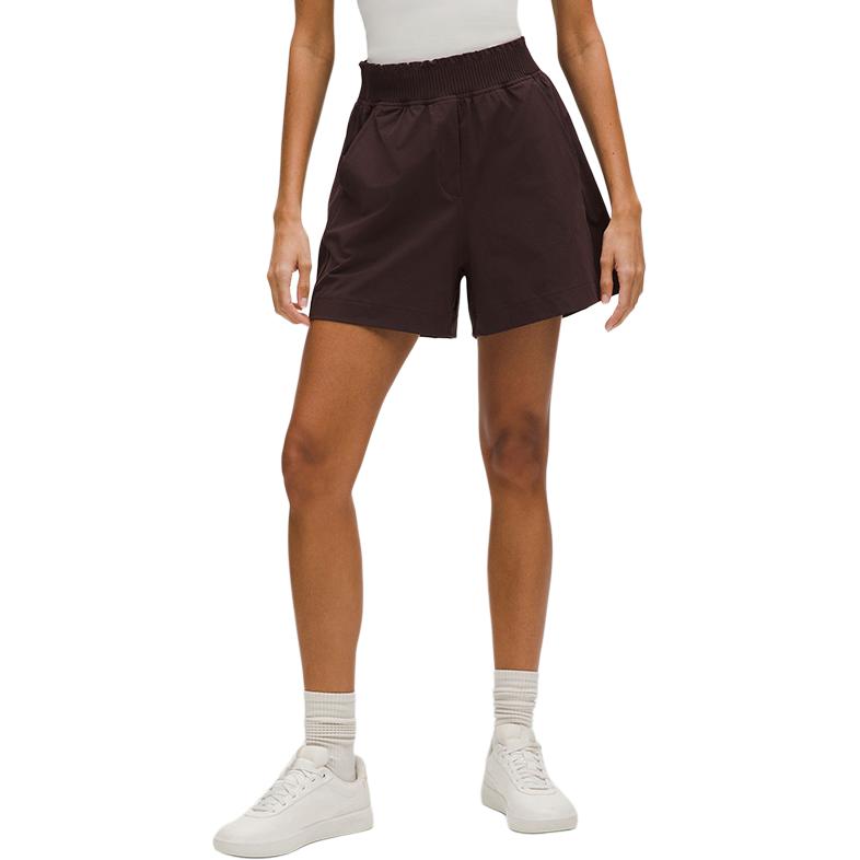 Женские повседневные шорты 4' с эластичным рюшированным поясом Lululemon, Espresso
Женские повседневные шорты 4' с эластичным рюшированным поясом Lululemon, Espresso