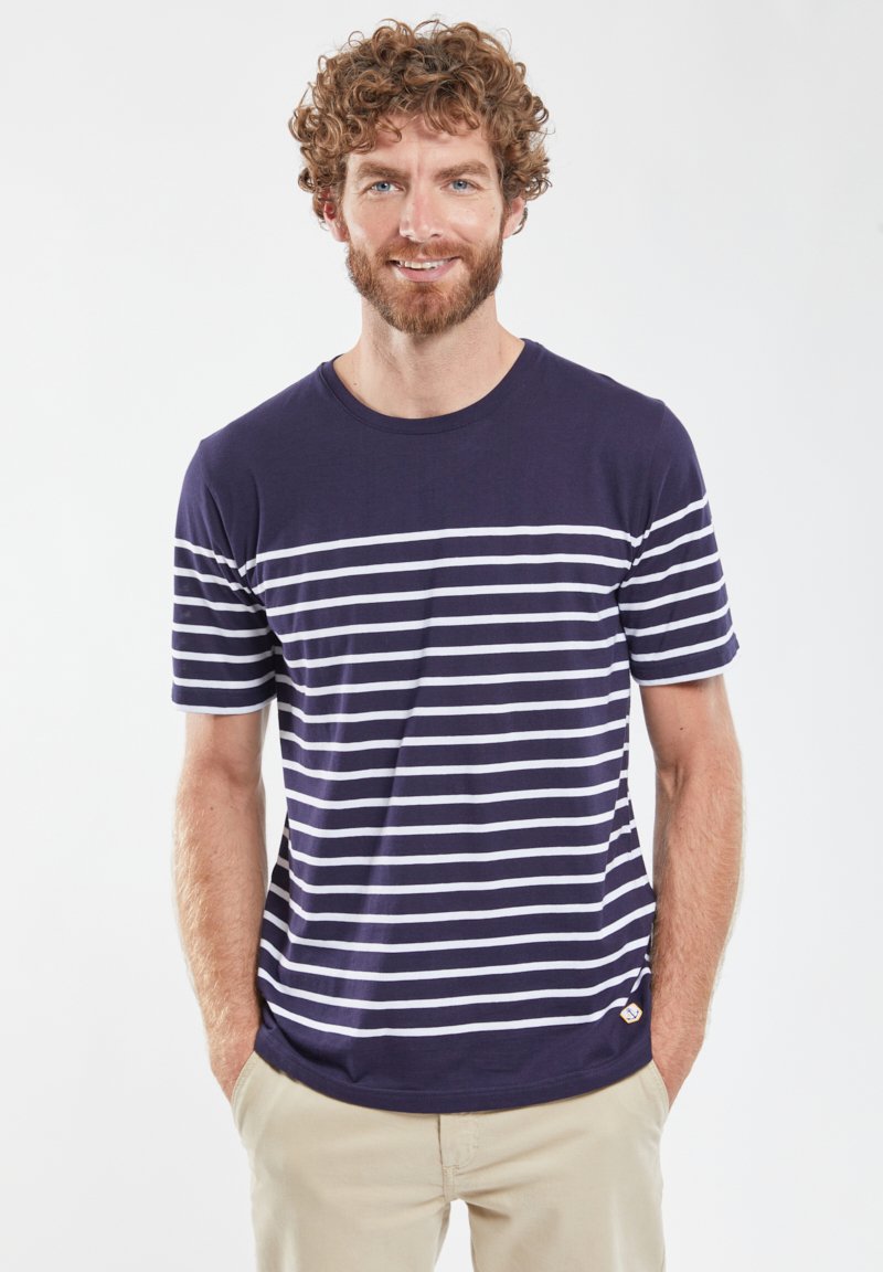 Футболка с принтом ETEL MARINIÈRE Armor lux, темно-синий
Футболка с принтом ETEL MARINIÈRE Armor lux, темно-синий