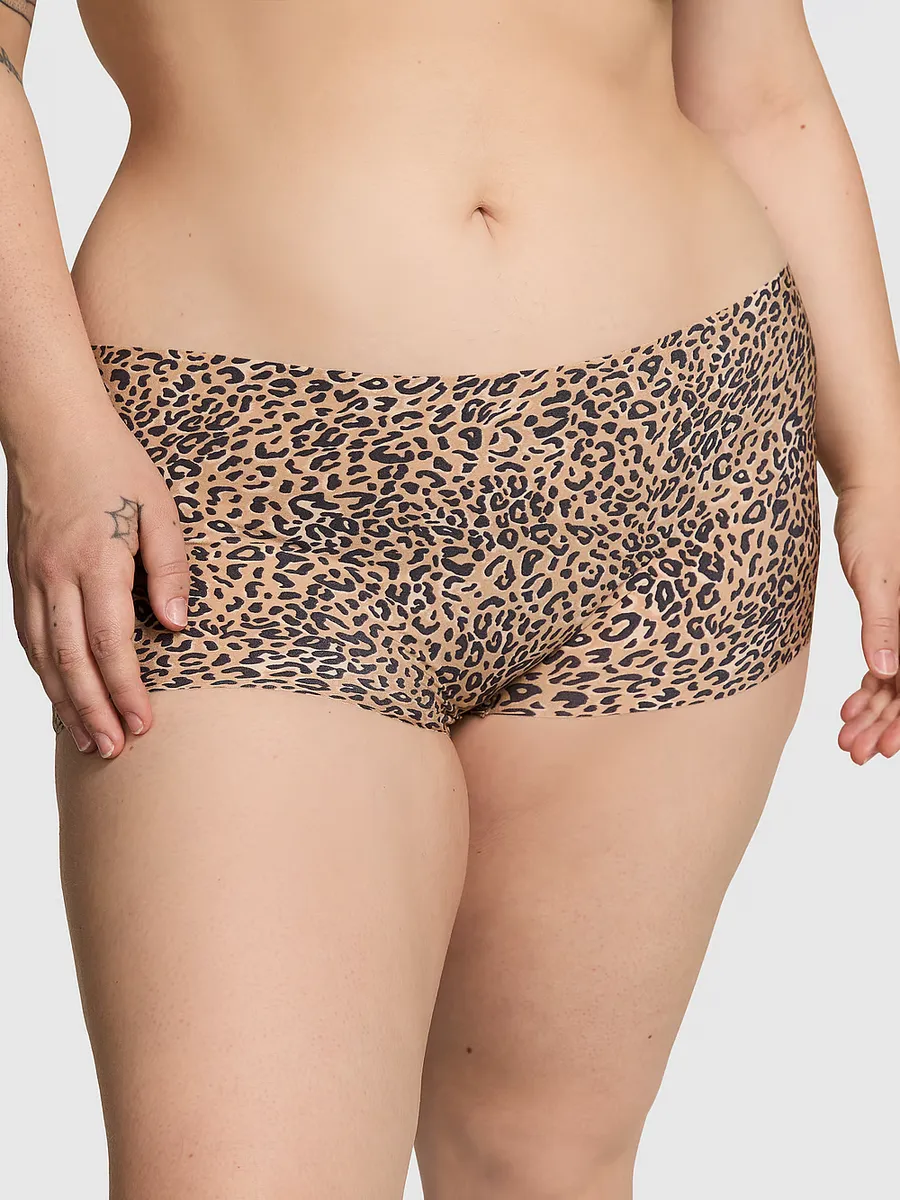 Непоказывающиеся трусики-шортики Pink, леопардовый принт
Непоказывающиеся трусики-шортики Pink, леопардовый принт