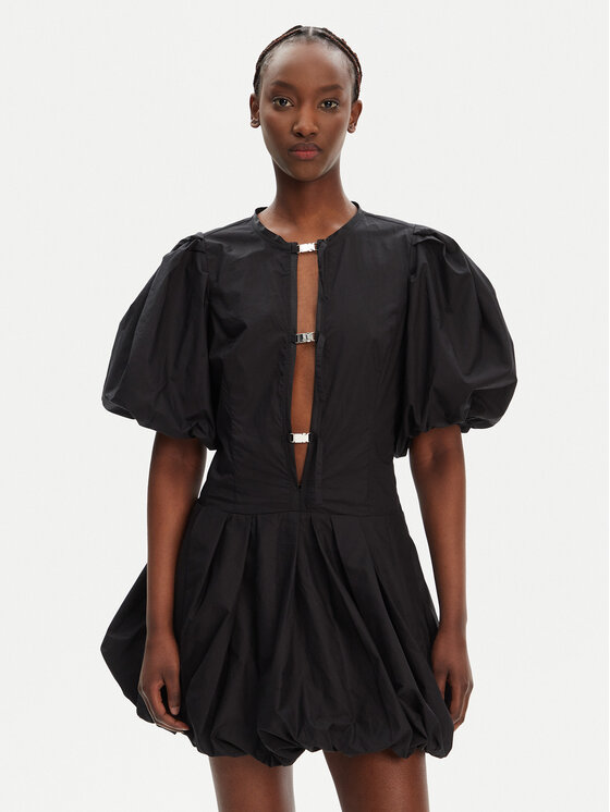 Коктейльное платье стандартный крой Oliver 105212 A2LD Pinko, черный
Коктейльное платье стандартный крой Oliver 105212 A2LD Pinko, черный