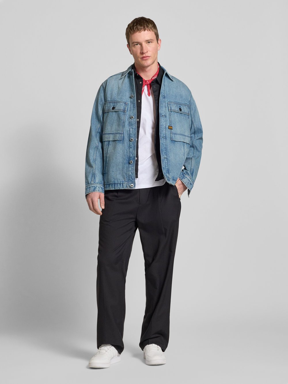 Джинсовая куртка с нагрудными карманами модель «Mosa» G-Star Raw, светло-голубой
Джинсовая куртка с нагрудными карманами модель «Mosa» G-Star Raw, светло-голубой