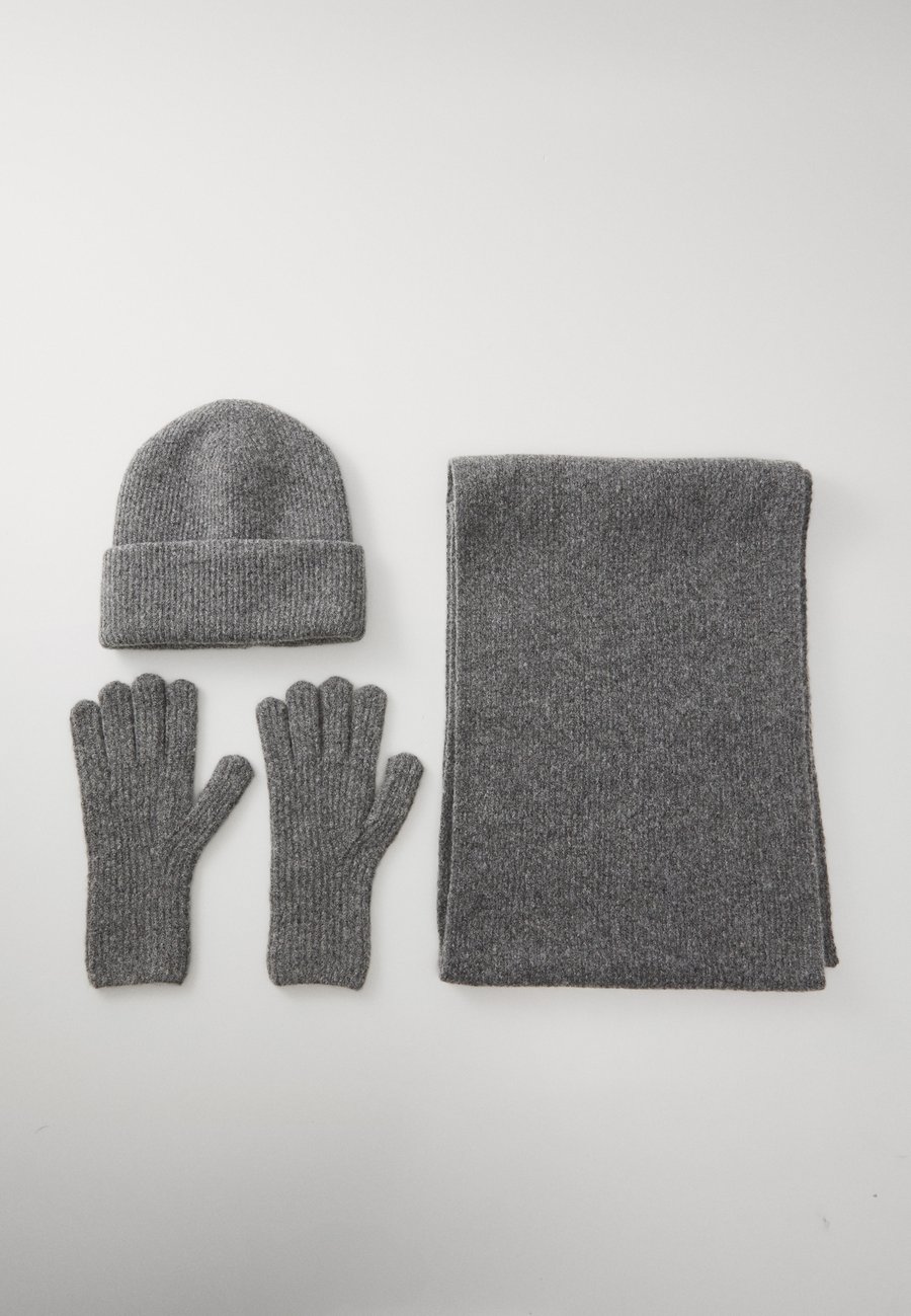 Шарф Pier One 3PACK, Grey
Шарф Pier One 3PACK, Grey