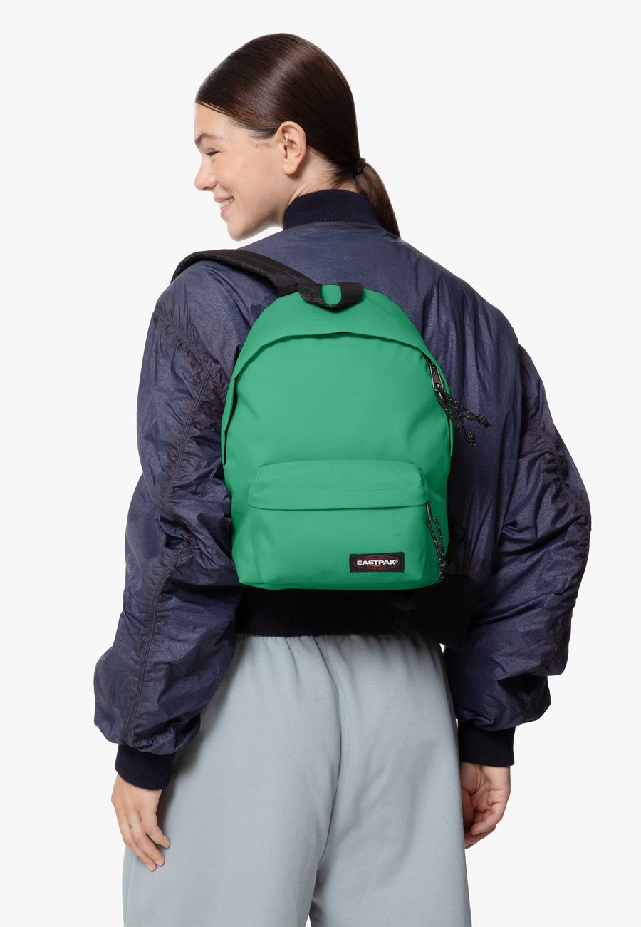 Рюкзак Eastpak ORBIT, Gem Green/Green
Рюкзак Eastpak ORBIT, Gem Green/Green