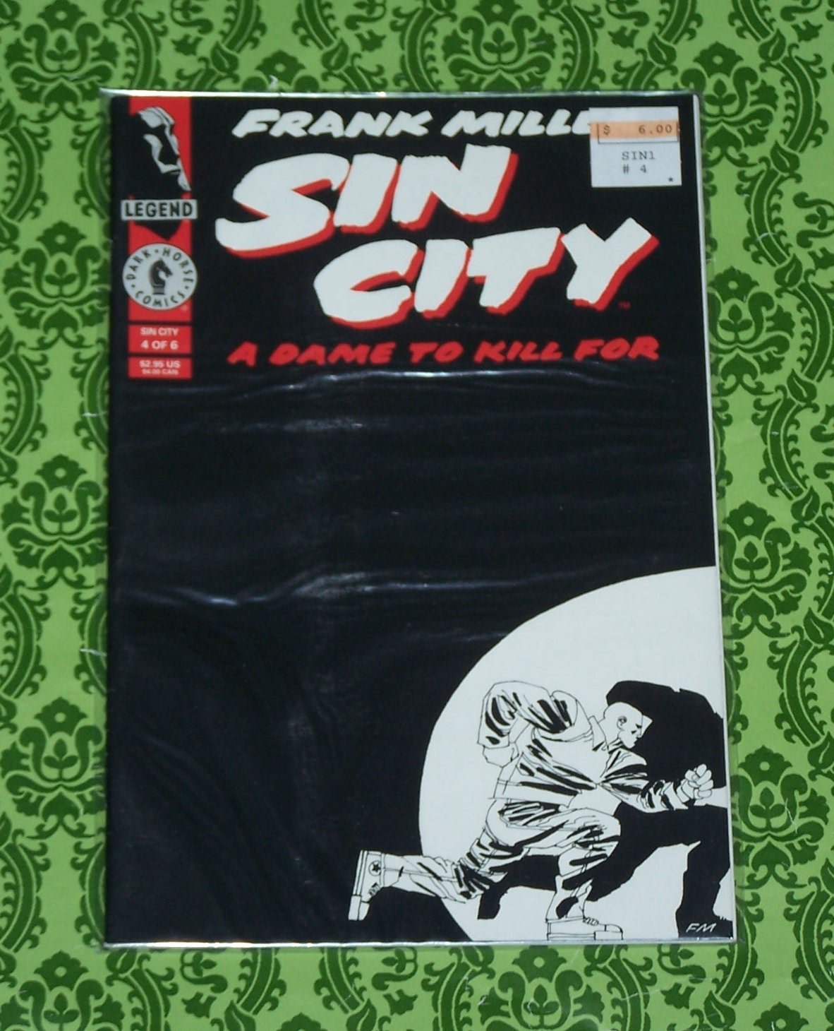 Sin City A Dame to Kill for #4 (Dark Horse Comic)
Sin City A Dame to Kill for #4 (Dark Horse Comic)