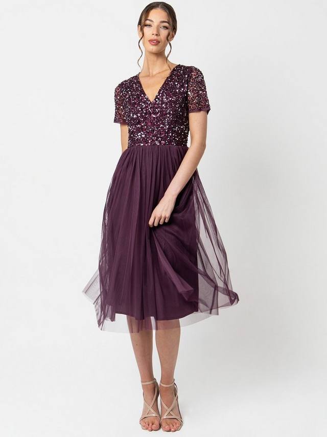 Миди-платье с v-образным вырезом Maya Deluxe, цвет Berry
Миди-платье с v-образным вырезом Maya Deluxe, цвет Berry