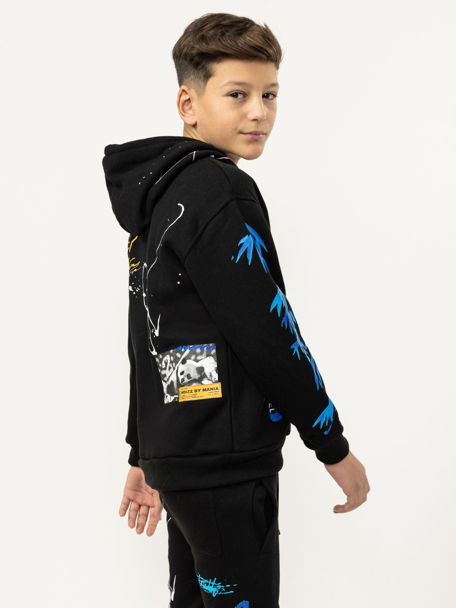 Комплект с худи FOLLOW ME Noizz, черный
Комплект с худи FOLLOW ME Noizz, черный