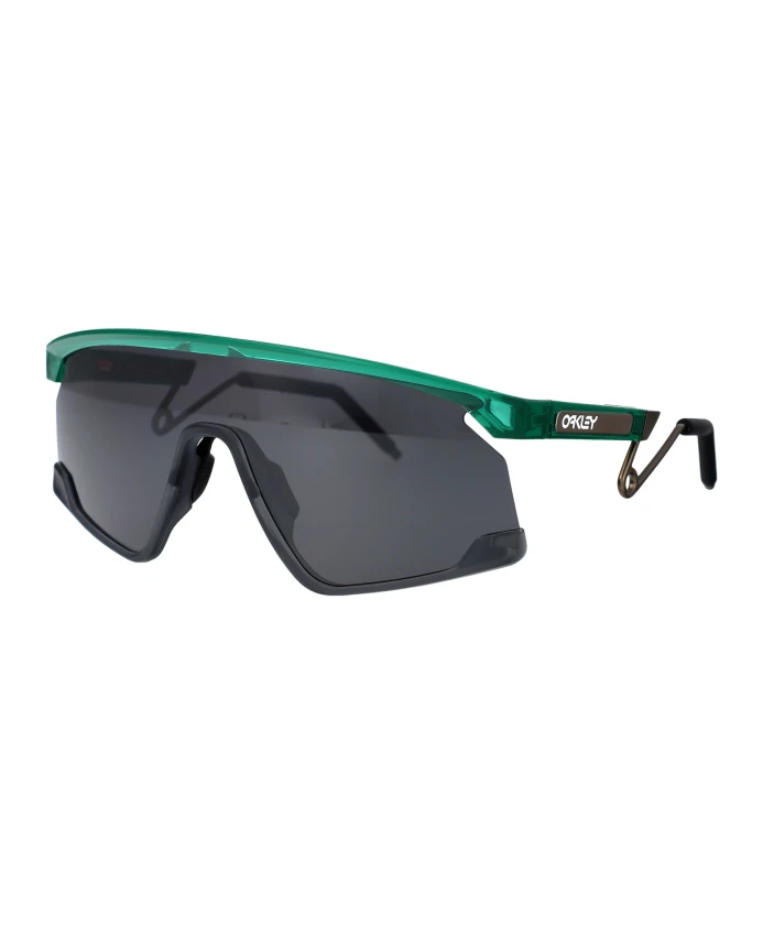 Солнцезащитные очки в металлической оправе Oakley, серый
Солнцезащитные очки в металлической оправе Oakley, серый