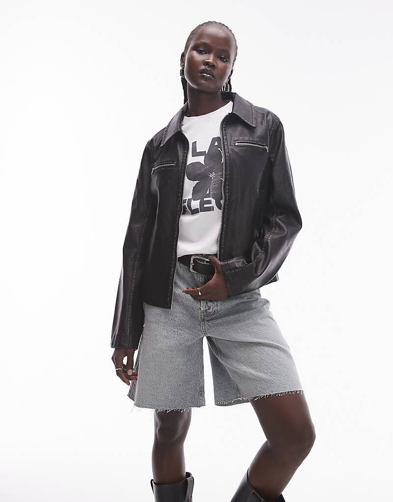 Topshop – Черная приталенная куртка из искусственной кожи с эффектом потертости, Черный, Topshop – Черная приталенная куртка из искусственной кожи с эффектом потертости 
Topshop – Черная приталенная куртка из искусственной кожи с эффектом потертости, Черный, Topshop – Черная приталенная куртка из искусственной кожи с эффектом потертости