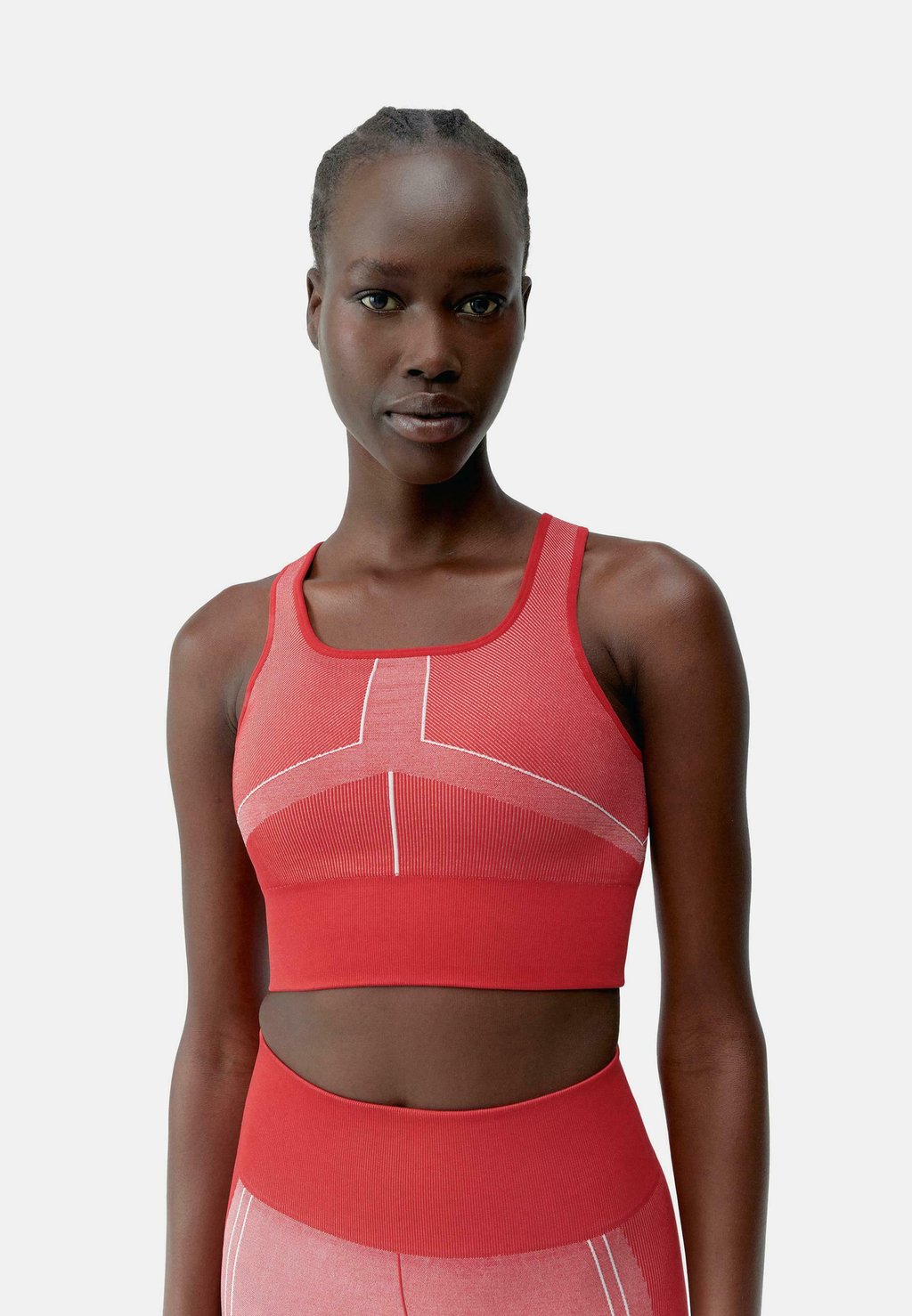 Топ CARA Born Living Yoga, красный
Топ CARA Born Living Yoga, красный