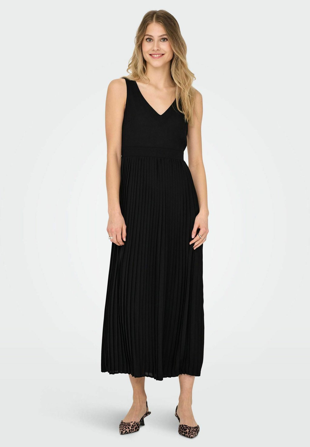 Платье макси PLISSIERTES ONLALMA LANGES ONLY, черный 
Платье макси PLISSIERTES ONLALMA LANGES ONLY, черный