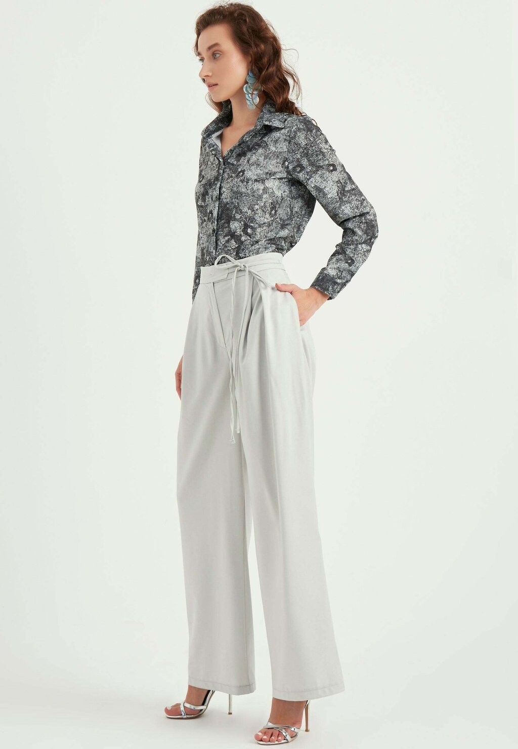 Брюки SIDE TIE Chiquelle, серый
Брюки SIDE TIE Chiquelle, серый