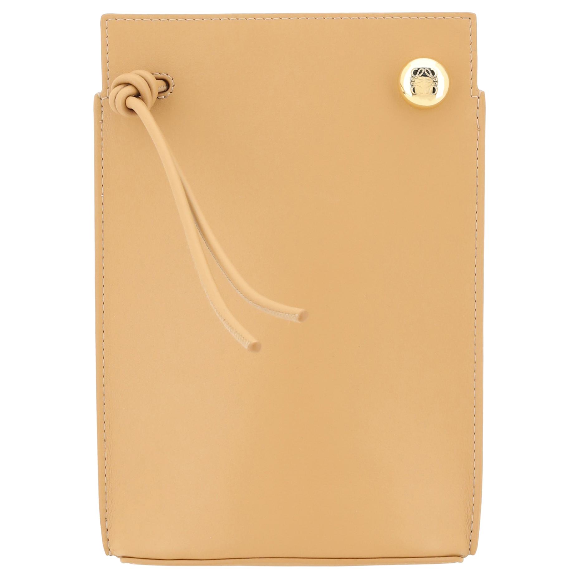 Сумка через плечо из телячьей кожи, женская желто-коричневая LOEWE, Set (Bag+Dust Bag)
Сумка через плечо из телячьей кожи, женская желто-коричневая LOEWE, Set (Bag+Dust Bag)