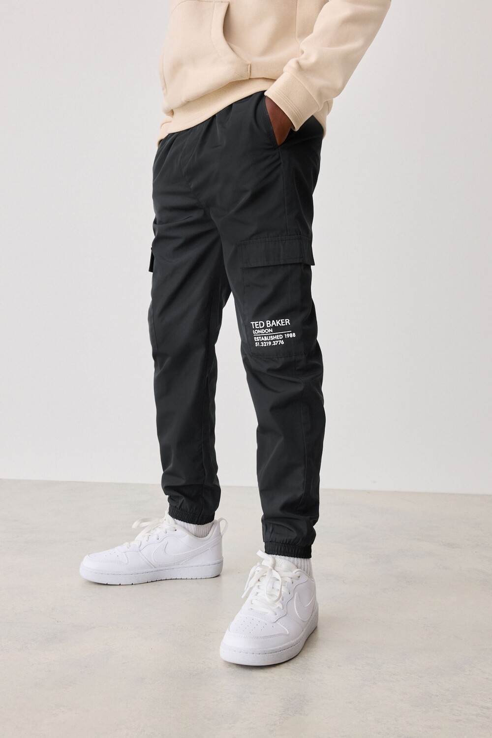 Нейлоновые брюки карго Baker By Ted Baker, черный
Нейлоновые брюки карго Baker By Ted Baker, черный