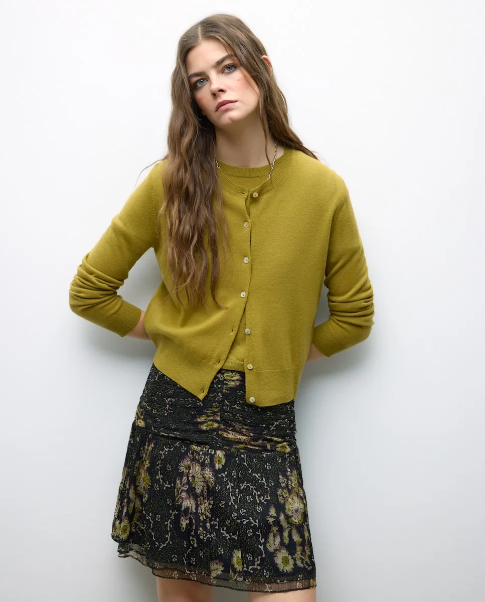 Женский кардиган с круглым вырезом и пуговицами Tintoretto, зеленый
Женский кардиган с круглым вырезом и пуговицами Tintoretto, зеленый