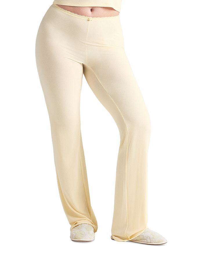 Уютные брюки SKIMS, слоновая кость/кремовый
Уютные брюки SKIMS, слоновая кость/кремовый