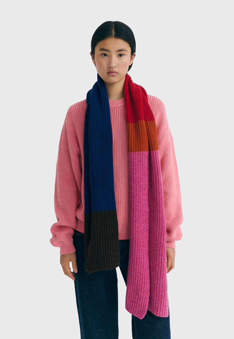 Шарф Thinking Mu GHEDE UNISEX, Fuchsia/Purple
Шарф Thinking Mu GHEDE UNISEX, Fuchsia/Purple