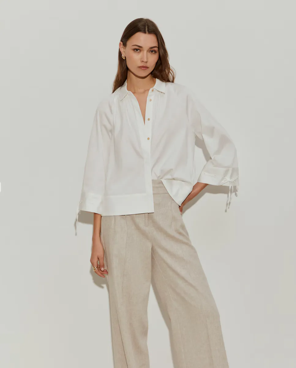 Женская рубашка со скрытыми пуговицами и рукавами реглан Lion of Porches, белый
Женская рубашка со скрытыми пуговицами и рукавами реглан Lion of Porches, белый