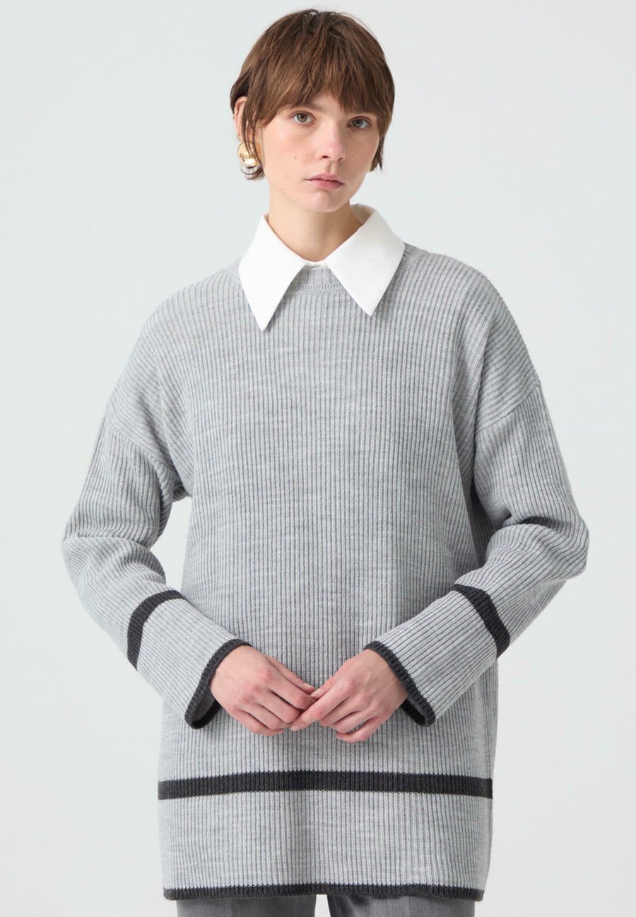 Джемпер Touché Privé Jumper, Grey/Metallic Black
Джемпер Touché Privé Jumper, Grey/Metallic Black