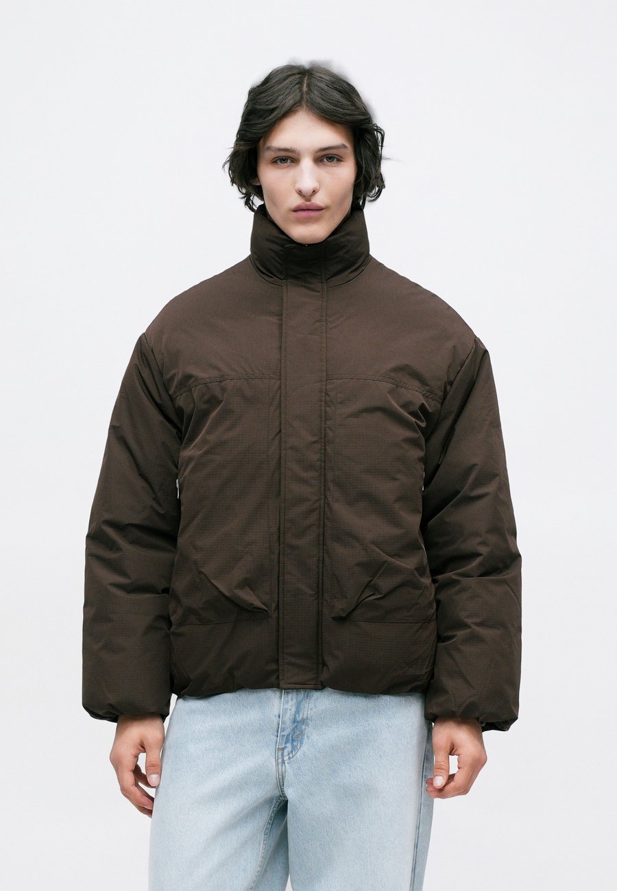 Куртка Only & Sons ONSJOSH PUFFER, Coffee Bean/Dark Brown
Куртка Only & Sons ONSJOSH PUFFER, Coffee Bean/Dark Brown