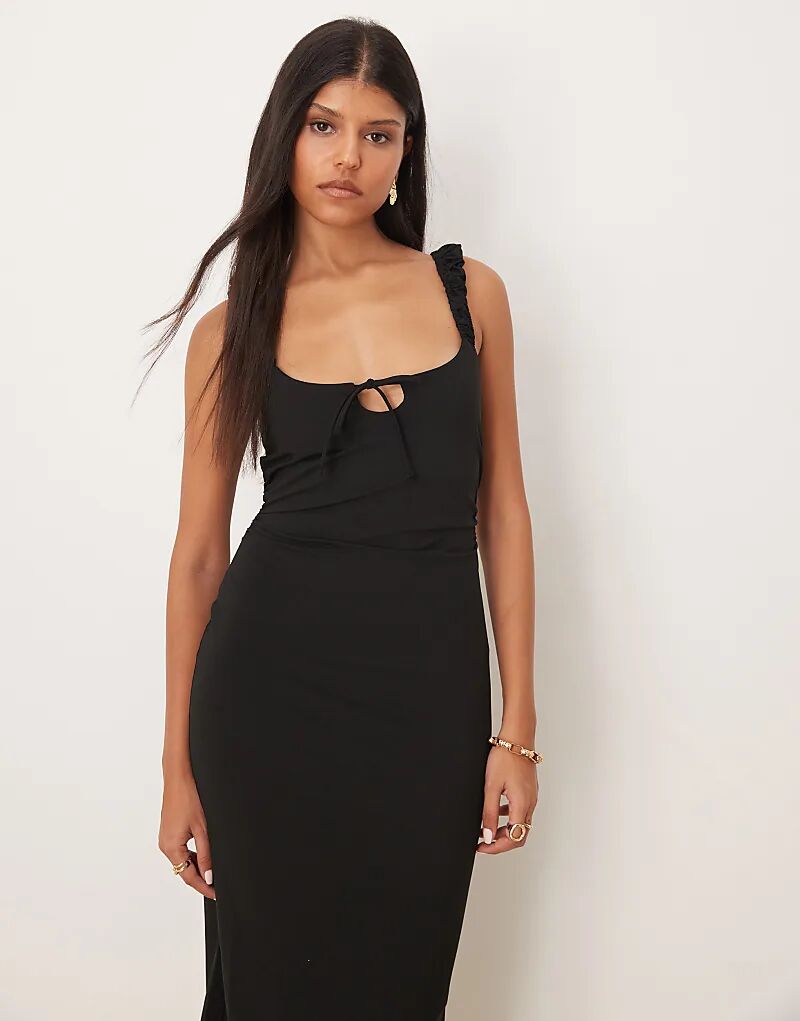 Платье миди ASOS DESIGN с рукавами-крылышками, завязками спереди и сборками, черное
Платье миди ASOS DESIGN с рукавами-крылышками, завязками спереди и сборками, черное
