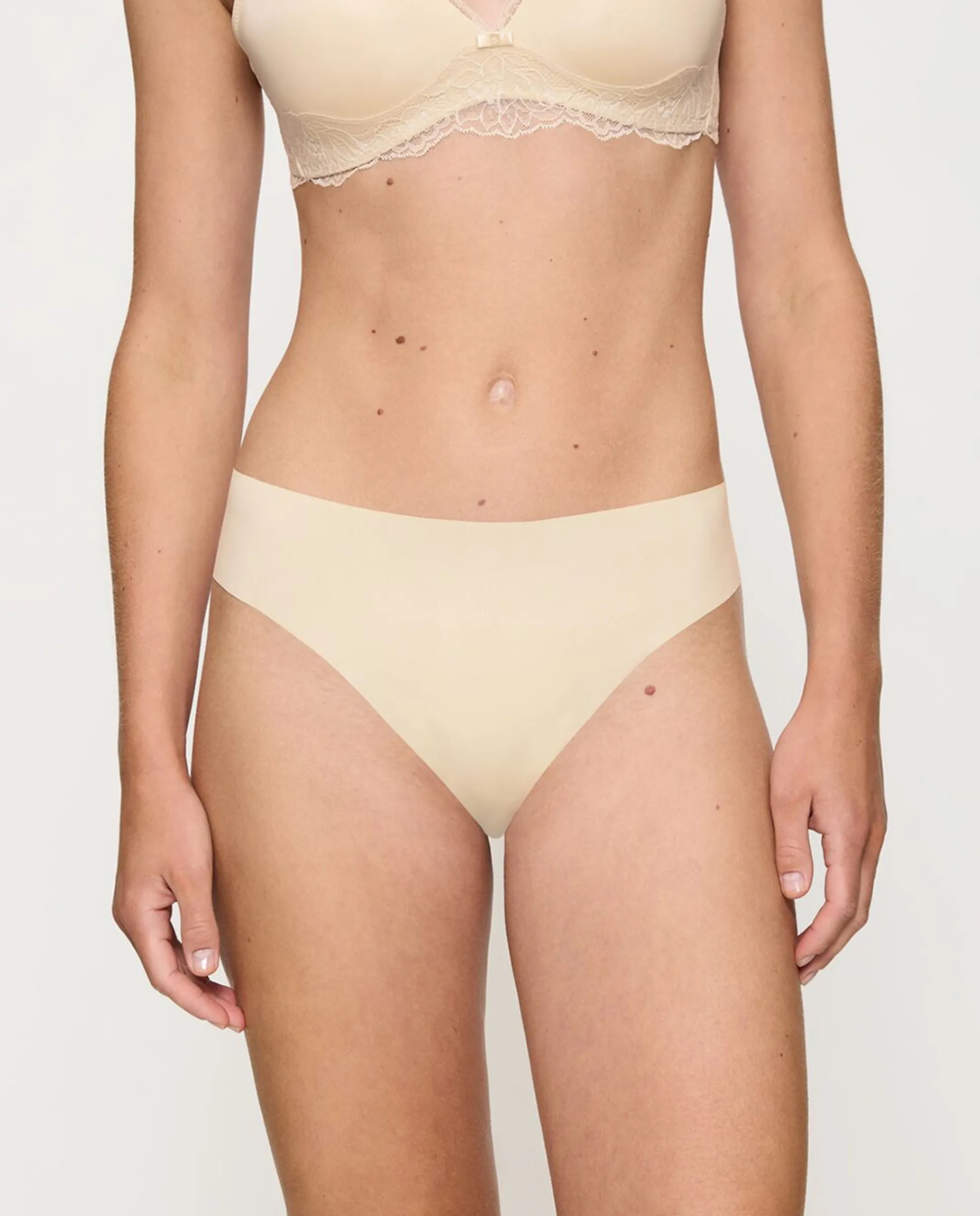 Трусики тай с декоративной эластичной отделкой и утонченным кроем, выполненные из экологичной микрофибры Triumph, пастельно-розовый
Трусики тай с декоративной эластичной отделкой и утонченным кроем, выполненные из экологичной микрофибры Triumph, пастельно-розовый