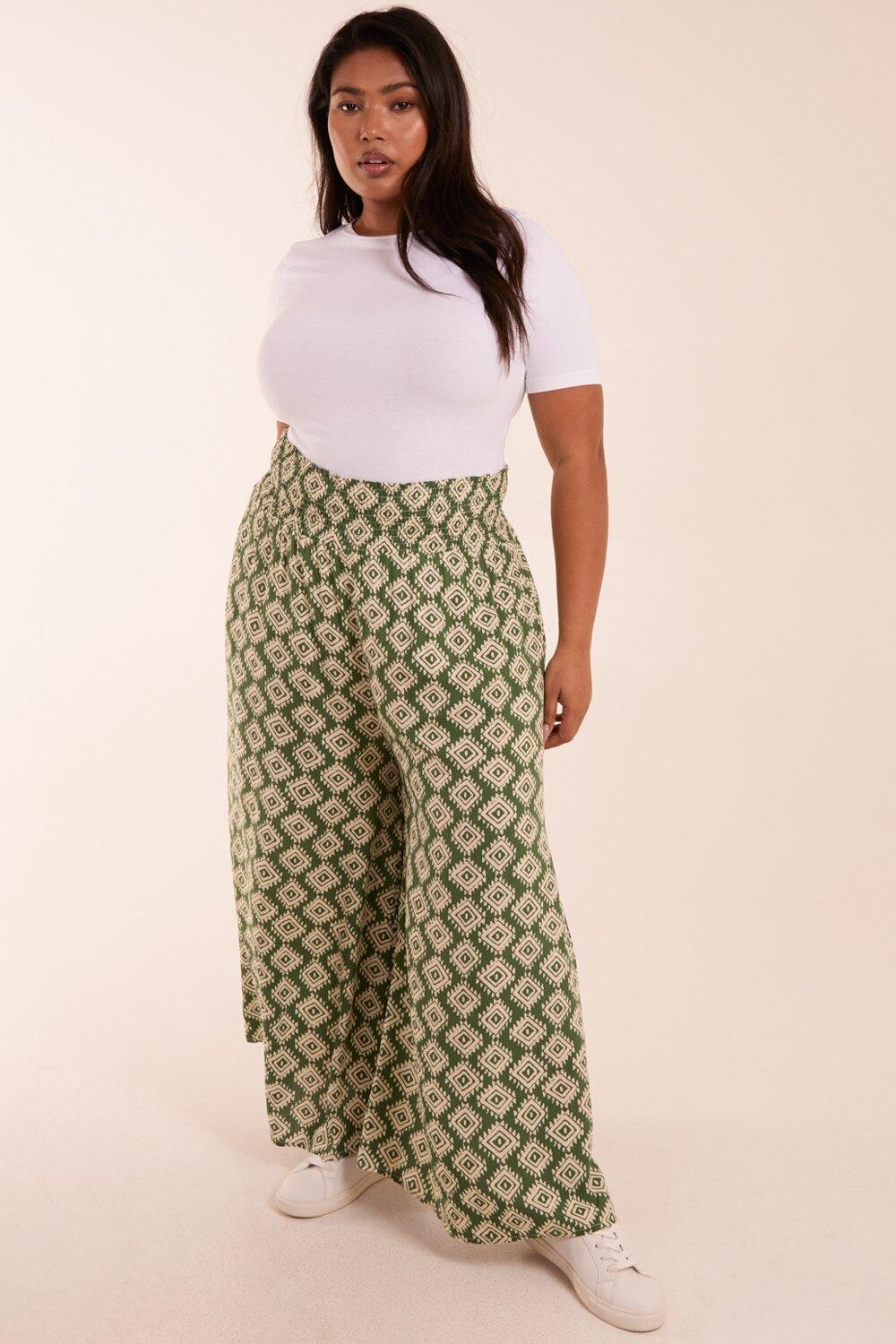 Широкие брюки ацтекского кроя с присборенными краями Curve Blue Vanilla, хаки
Широкие брюки ацтекского кроя с присборенными краями Curve Blue Vanilla, хаки