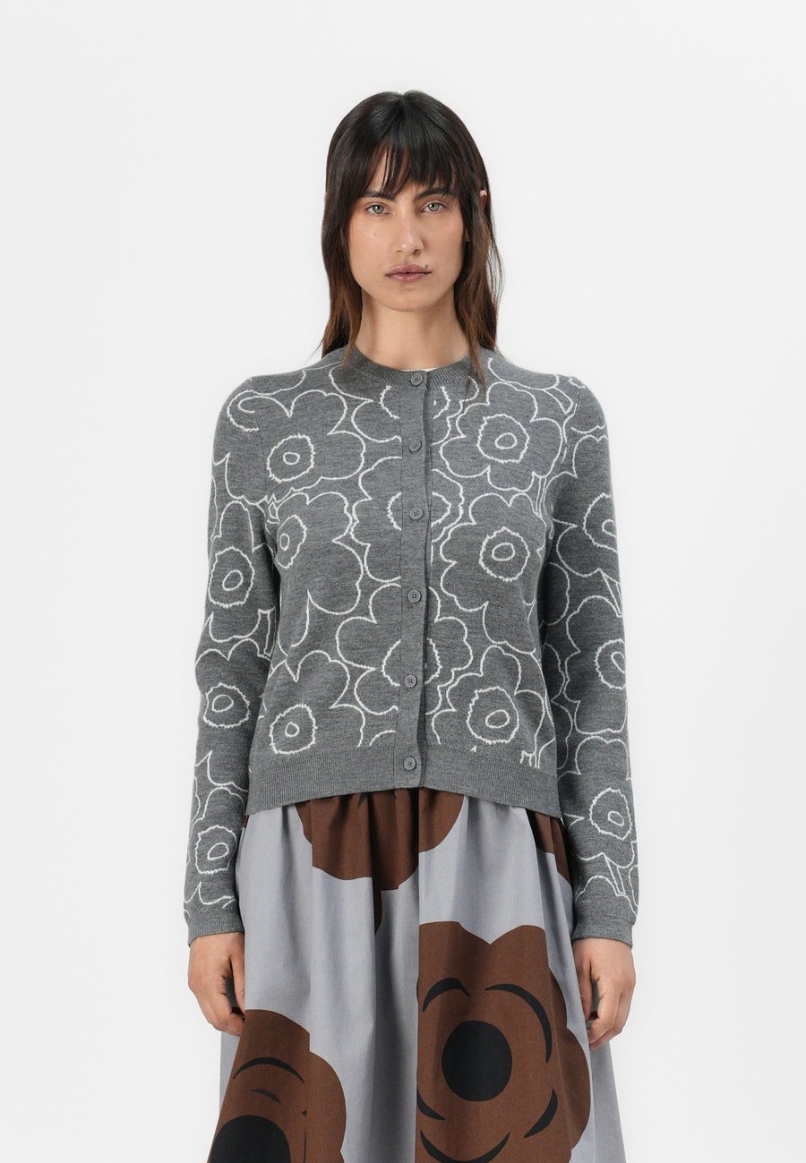 Кардиган Marimekko VILLI PIIRTO, Dark Grey/Off White/Dark Grey
Кардиган Marimekko VILLI PIIRTO, Dark Grey/Off White/Dark Grey