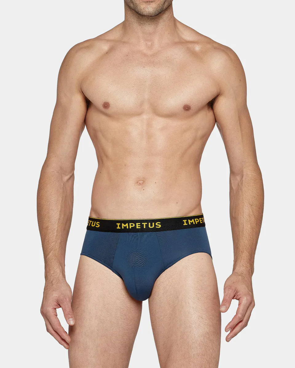 Мужские трикотажные трусы из полиамида Impetus, синий
Мужские трикотажные трусы из полиамида Impetus, синий