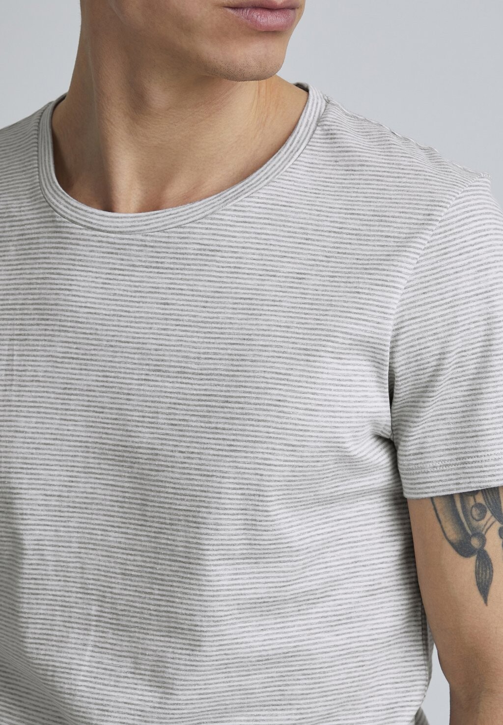 Футболка с принтом Prfiete 11 Project, микс камней
Футболка с принтом Prfiete 11 Project, микс камней