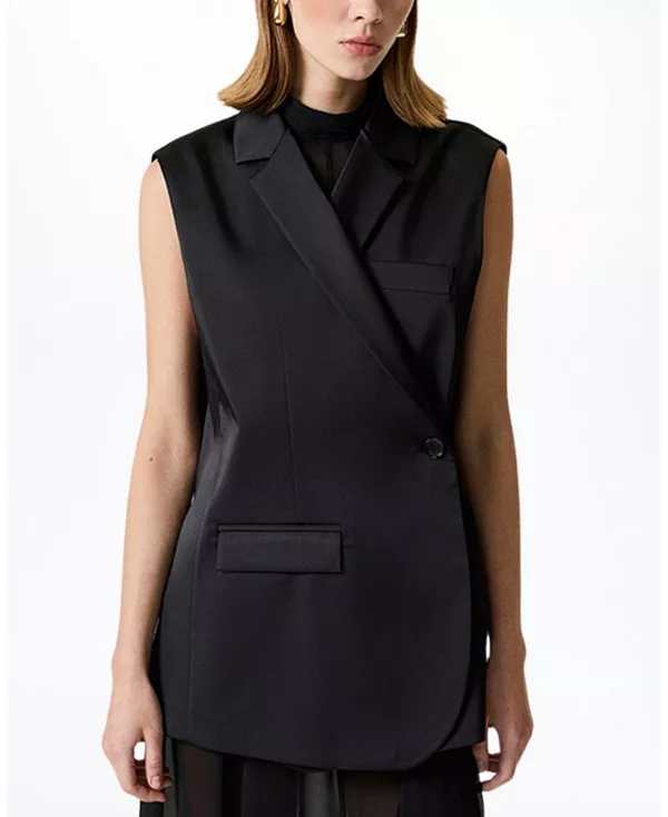 Асимметричный удлиненный жилет на пуговицах Nocturne, черный
Асимметричный удлиненный жилет на пуговицах Nocturne, черный