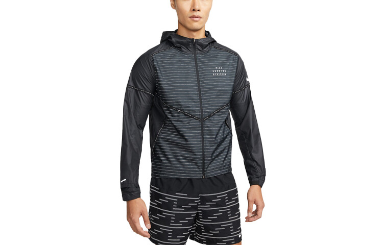 Мужская куртка Nike, цвет Black
Мужская куртка Nike, цвет Black