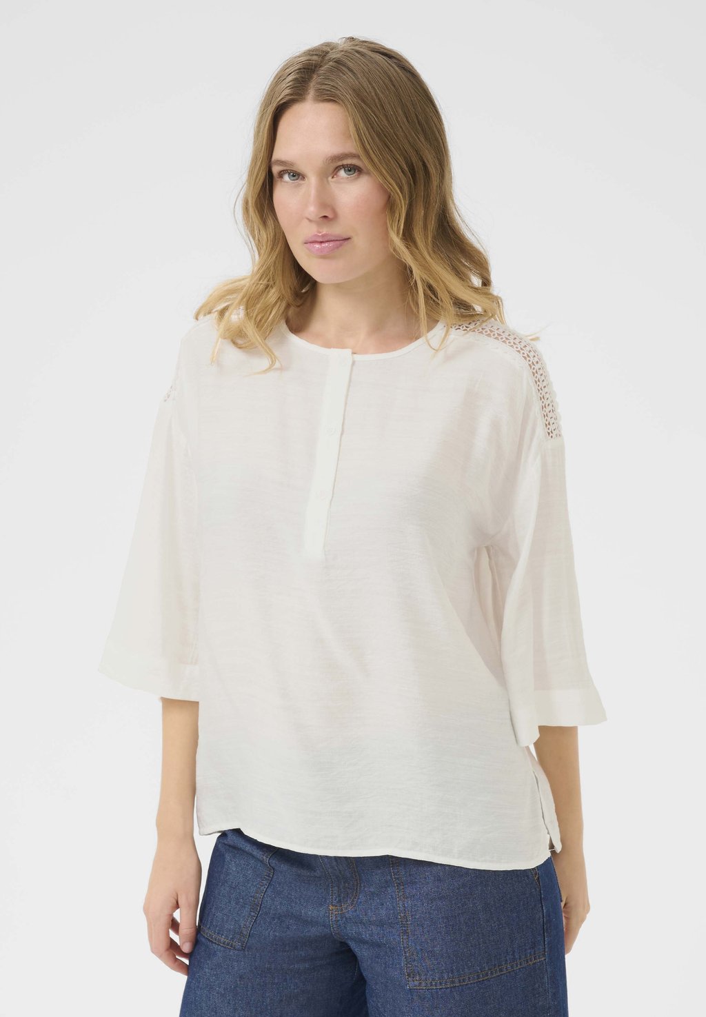 Блуза PENELOPE WITH ROUND NECK Kaffe, кремовый
Блуза PENELOPE WITH ROUND NECK Kaffe, кремовый