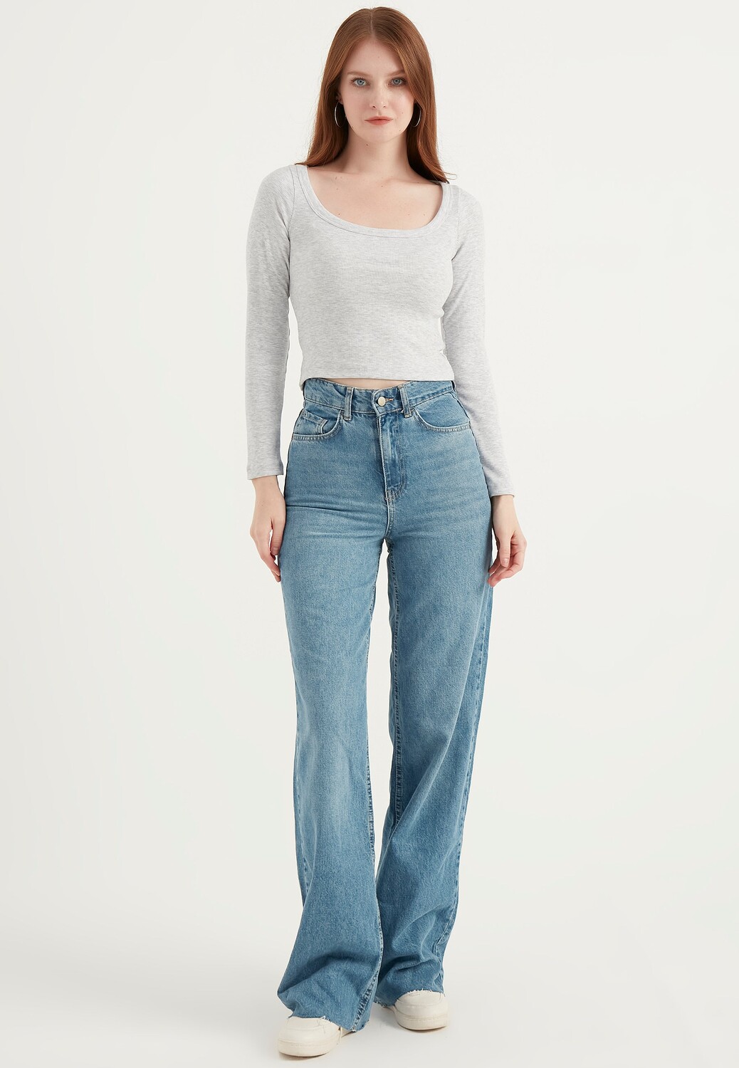 Блузка с большим воротником Tbn, серый
Блузка с большим воротником Tbn, серый