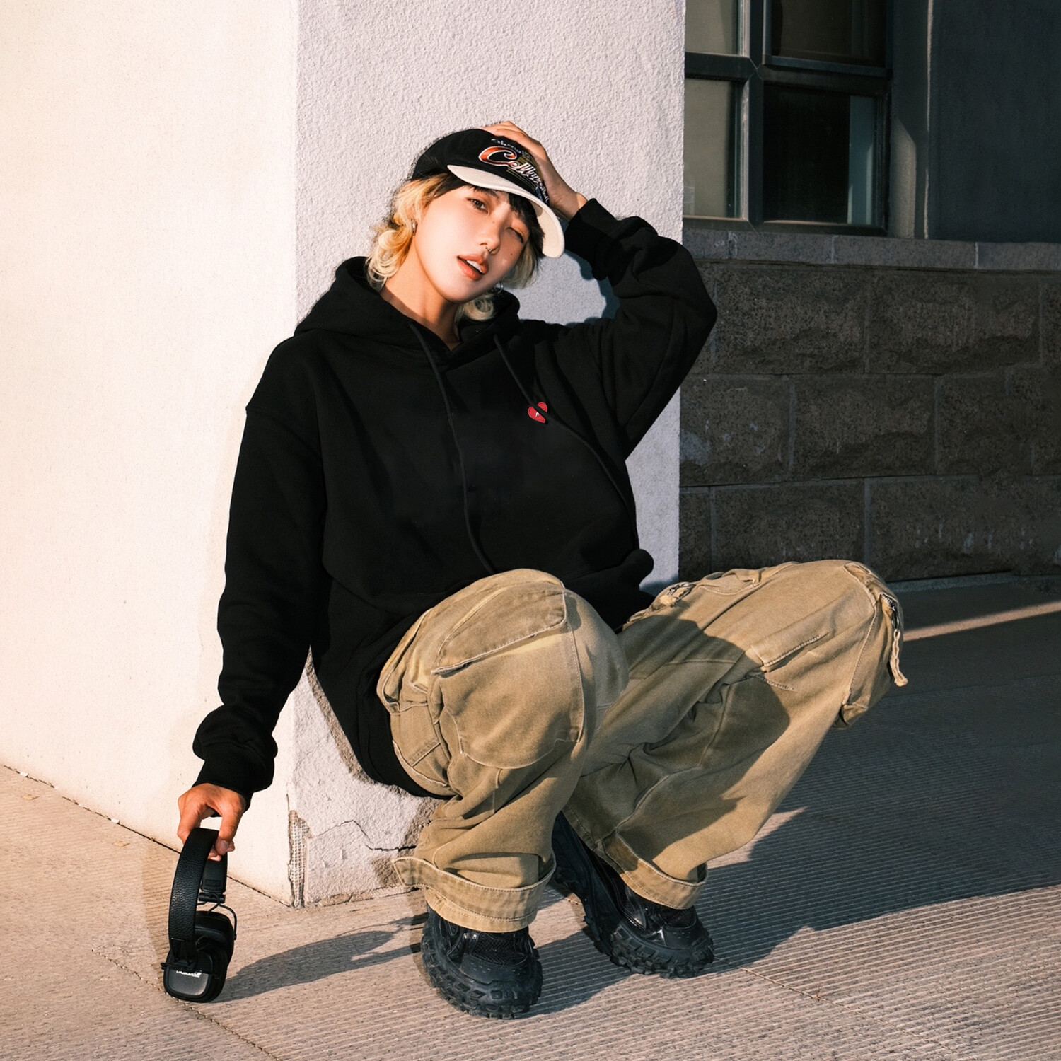 Свитшот серии Peach Heart унисекс Ten Miro, черный
Свитшот серии Peach Heart унисекс Ten Miro, черный