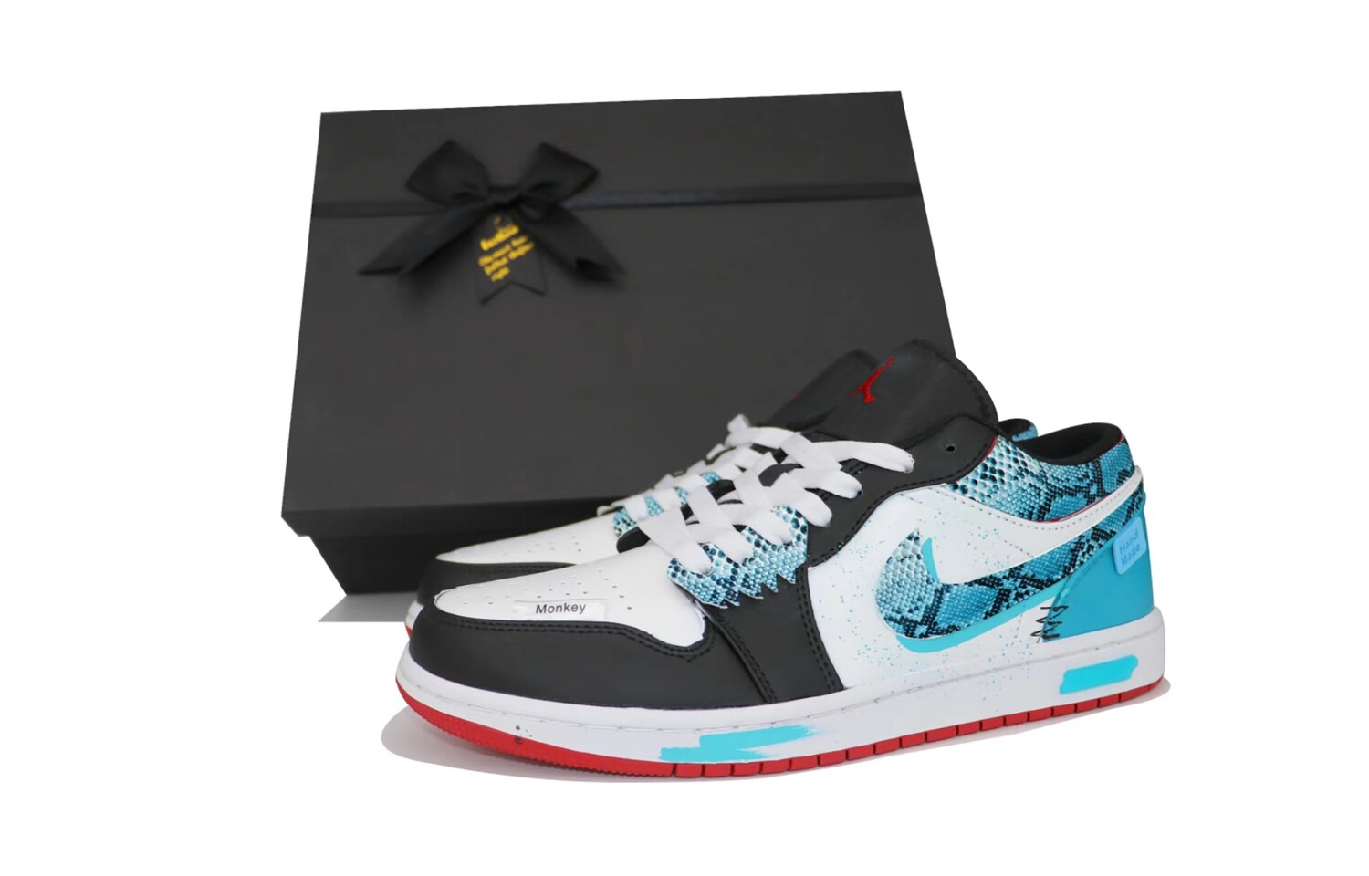 Кроссовки Air Jordan 1 Vintage Basketball Shoes Men Low-top Black, цвет Dragons and pearls
Кроссовки Air Jordan 1 Vintage Basketball Shoes Men Low-top Black, цвет Dragons and pearls