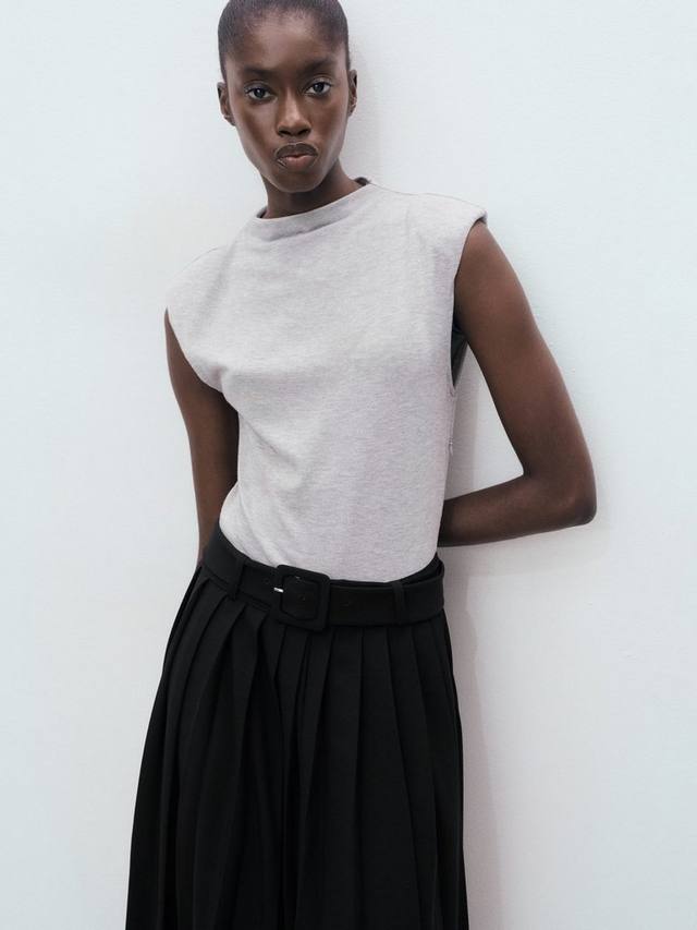 Бесплатное платье миди с круглым вырезом от Bimat Mango
Бесплатное платье миди с круглым вырезом от Bimat Mango