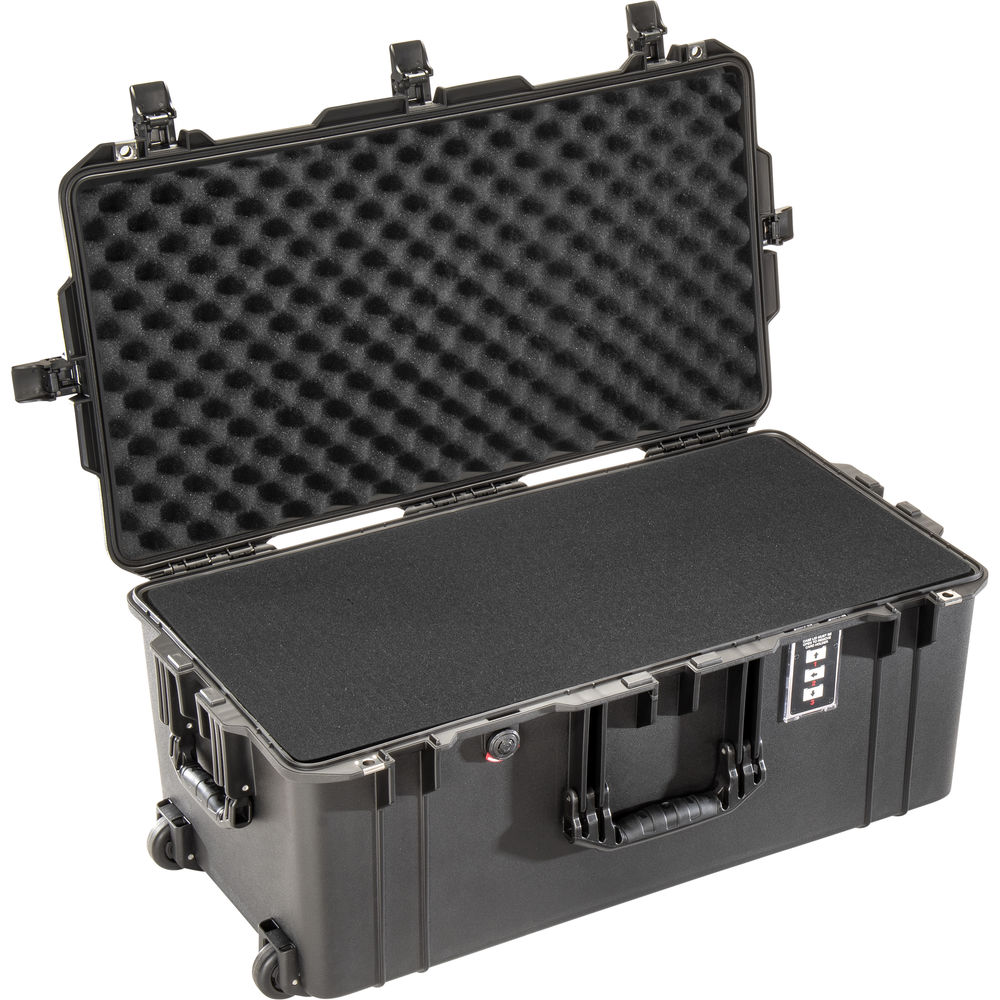 Воздушный кейс Pelican 1626 на колесах с пеной (черный)
Воздушный кейс Pelican 1626 на колесах с пеной (черный)